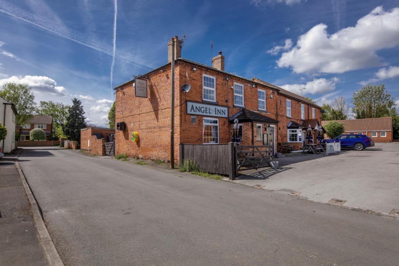 Angel Inn Misson Exterior photo